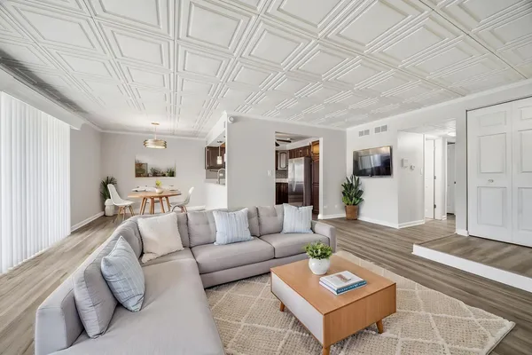 $2,400 | 15700 86th Avenue, Unit 104, Orland Park, IL 60462