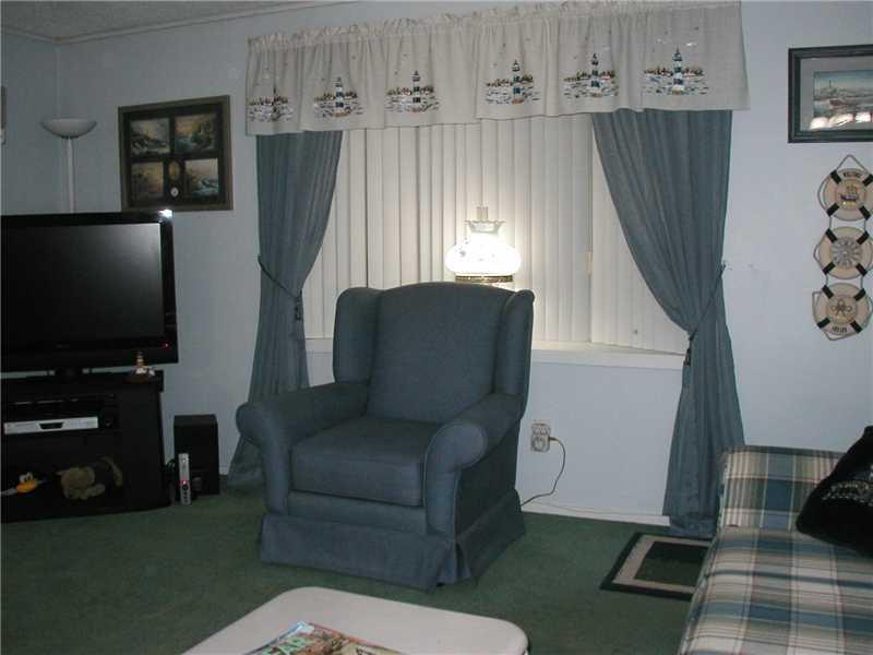 105 Coverdale Road Butler, PA 16001 - Photo 14 of 25 Living Room.