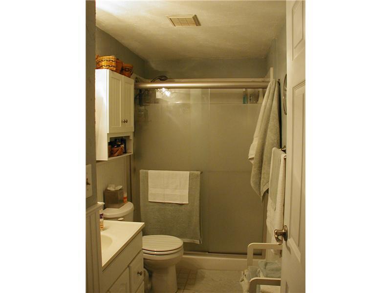 105 Coverdale Road Butler, PA 16001 - Photo 22 of 25 Full Bath.