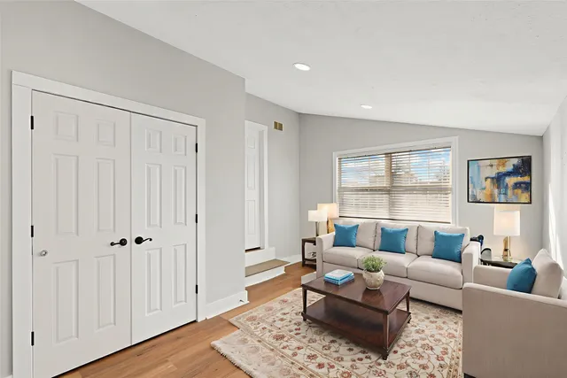 $1,765 | 915 Avenue East, Rosenberg, TX 77471