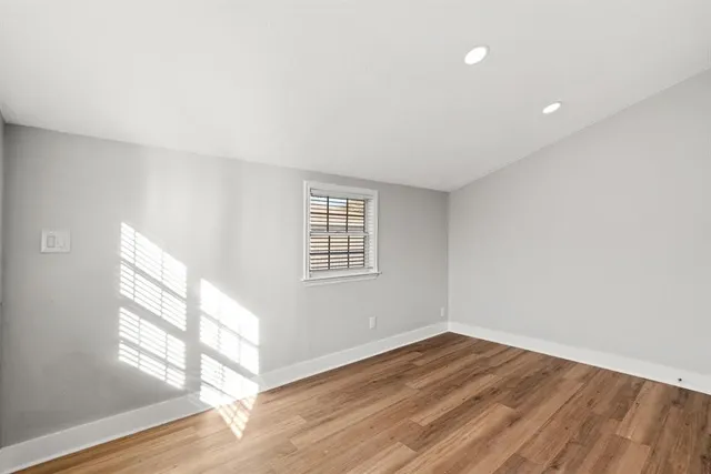 $1,765 | 915 Avenue East, Rosenberg, TX 77471