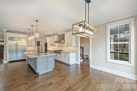 $2,000,000 | 2244 Rock Creek Drive, Charlotte, NC 28226