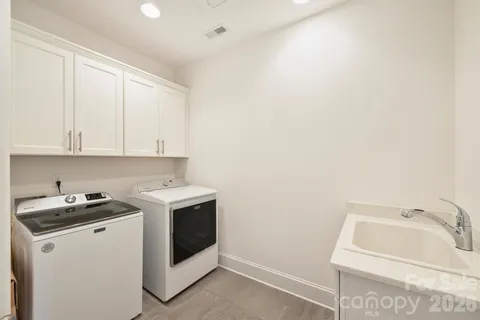 $2,000,000 | 2244 Rock Creek Drive, Charlotte, NC 28226