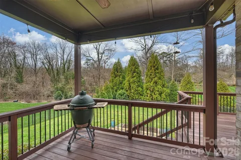 $2,000,000 | 2244 Rock Creek Drive, Charlotte, NC 28226