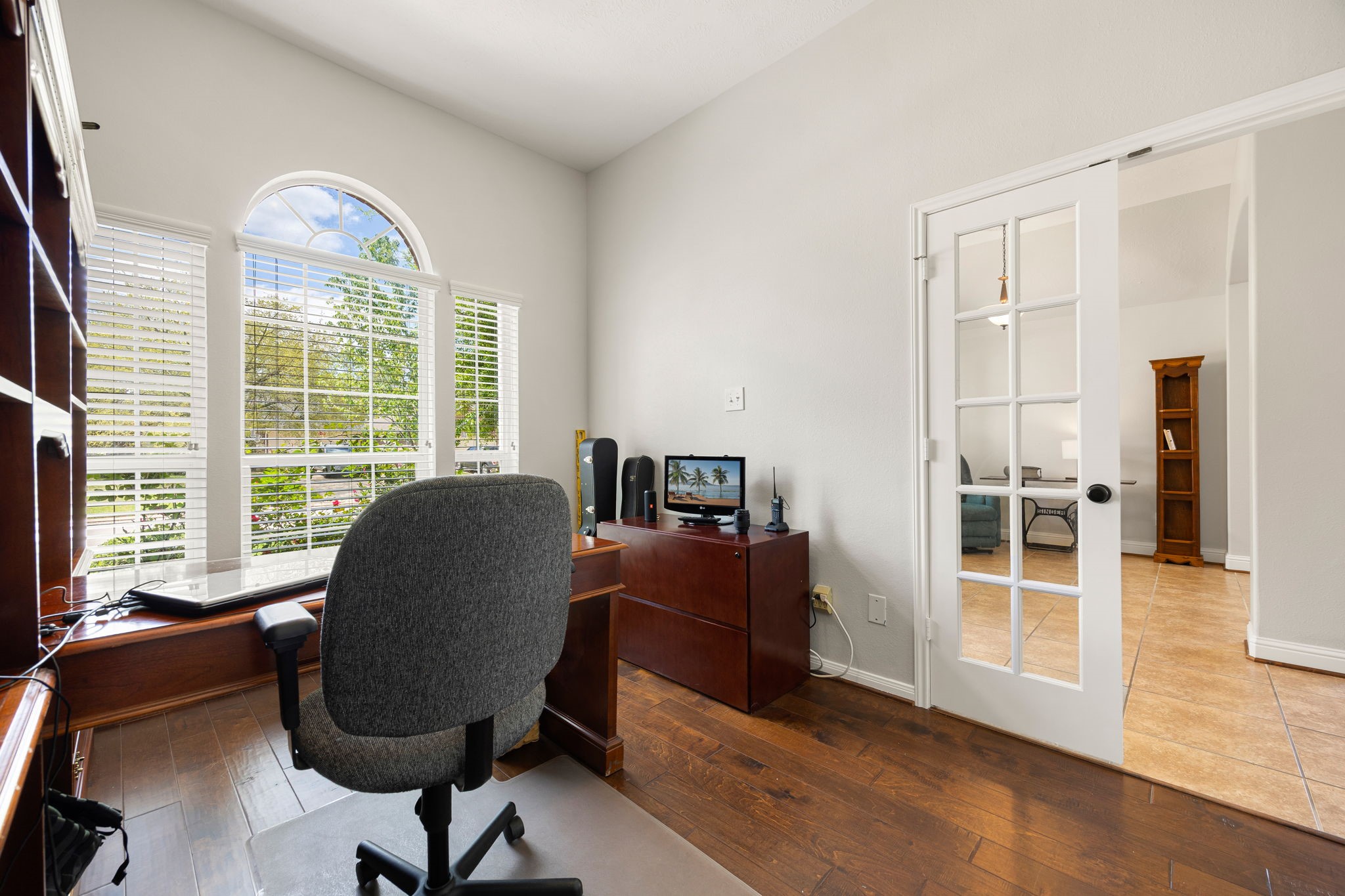 6515 Rustling Timbers Lane Spring, TX 77379 - Photo 7 of 33