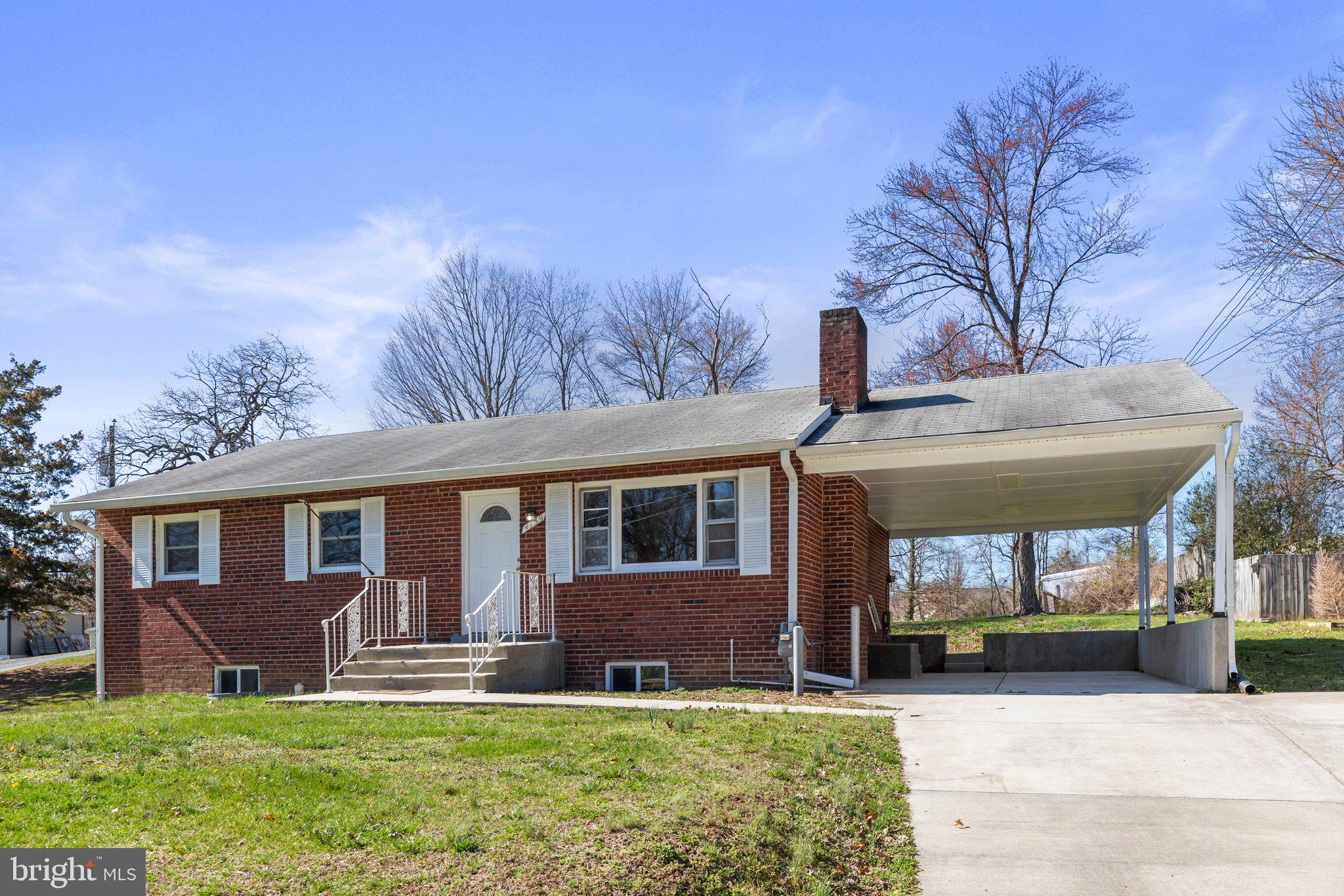 4139 Anderson Road Triangle, VA 22172 - Photo 1 of 37 All brick on a full basement