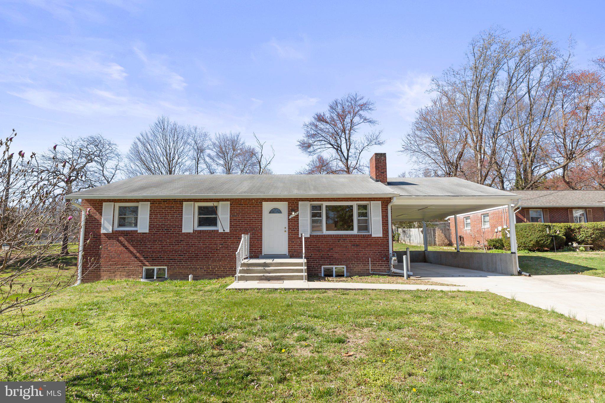 4139 Anderson Road Triangle, VA 22172 - Photo 2 of 37 Beautiful Brick Rambler with Carport