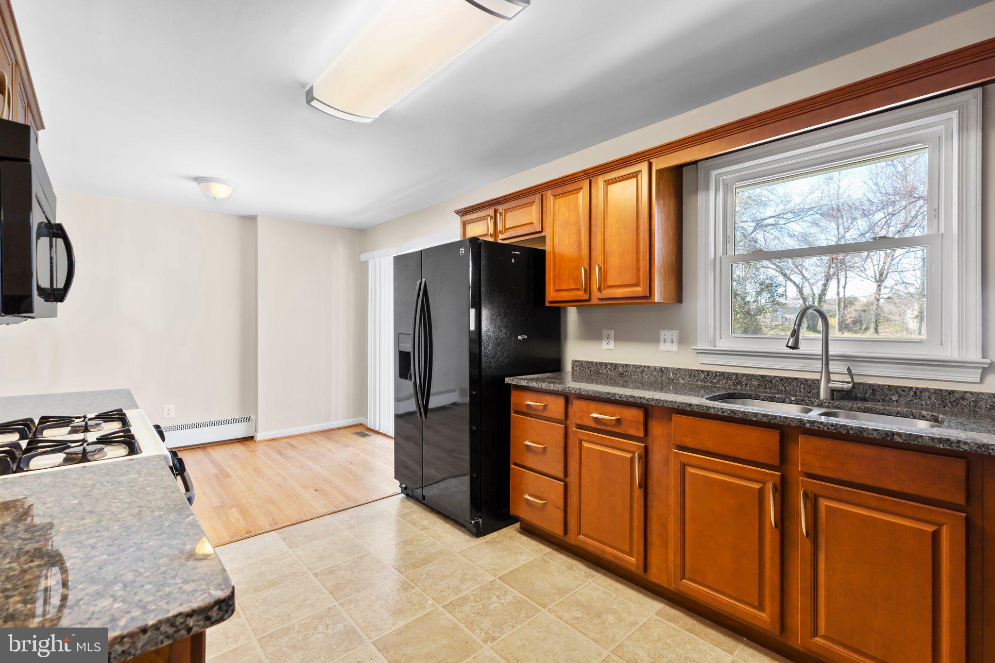 4139 Anderson Road Triangle, VA 22172 - Photo 22 of 37 Kitchen