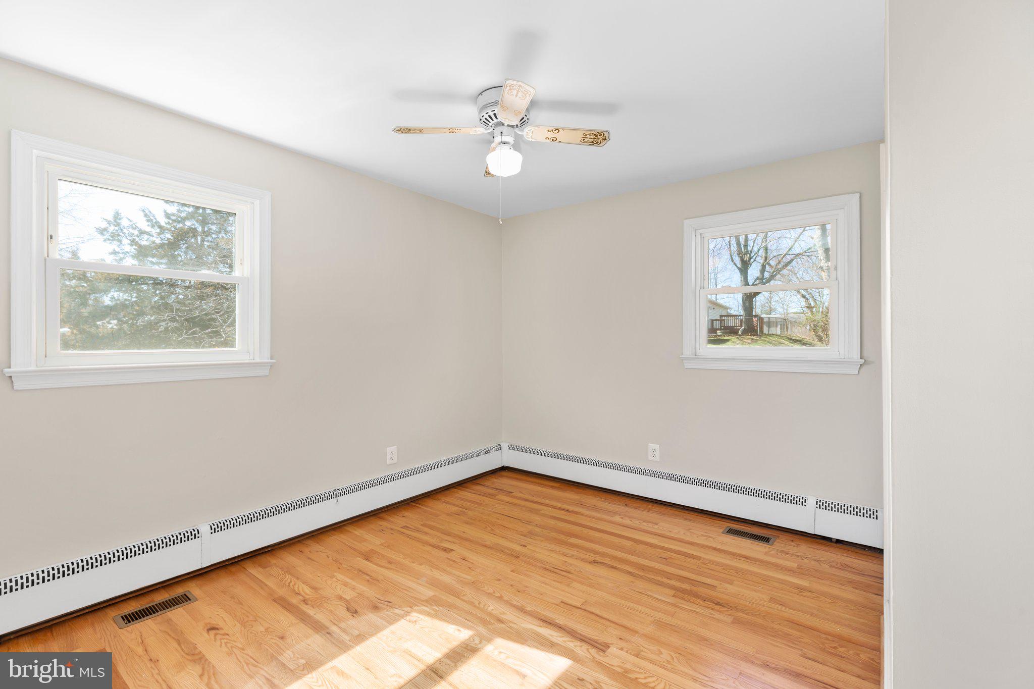 4139 Anderson Road Triangle, VA 22172 - Photo 26 of 37 Primary bedroom