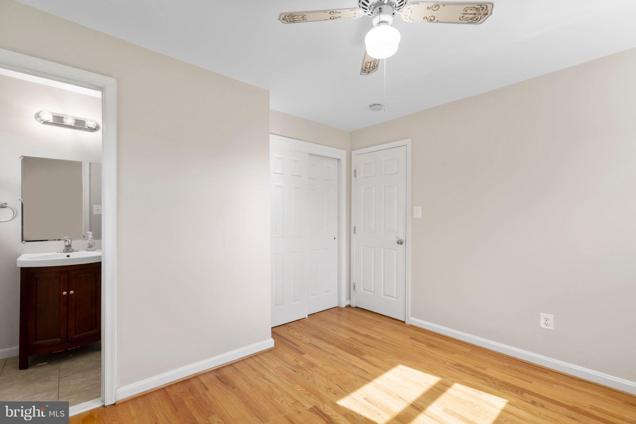 4139 Anderson Road Triangle, VA 22172 - Photo 27 of 37 Primary bedroom