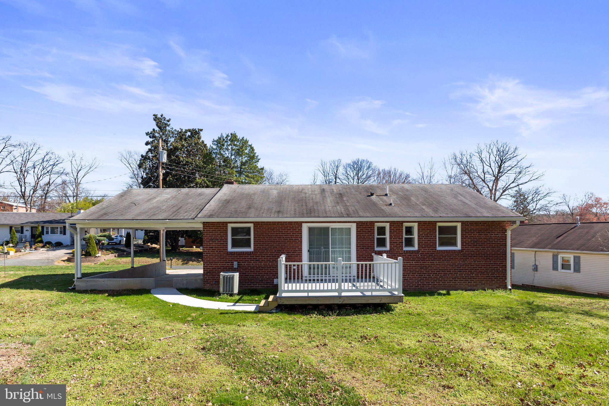 4139 Anderson Road Triangle, VA 22172 - Photo 8 of 37 Amazing rear deck and sidewalk to carport