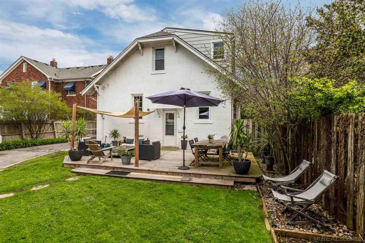 937 Lincoln Road Grosse Pointe, MI 48230 - Photo 31 of 34 31378829-30.JPG