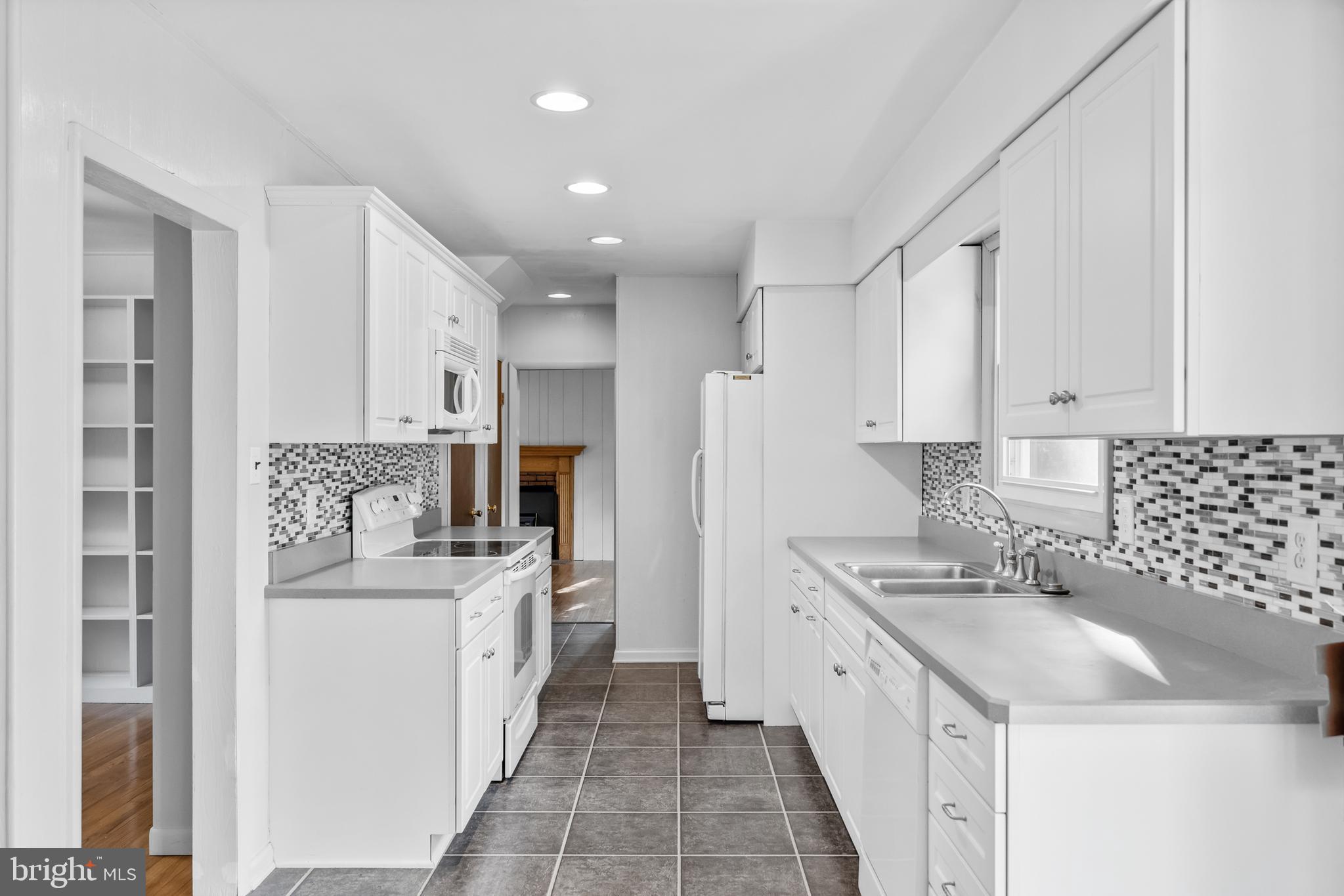 215 Ridge Road Southampton, NJ 08088 - Photo 8 of 31