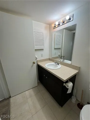 $1,200 | 5321 Summerlin Road, Unit 2111, Fort Myers, FL 33919