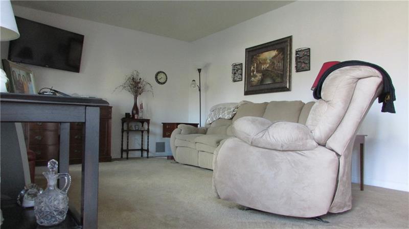 940 5 Pines Road North Huntingdon, PA 15642 - Photo 5 of 23 Gallery Image 5