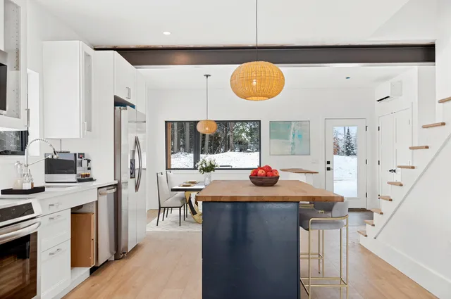 $975,000 | 39 Hilltop Lane, Unit LOT 2, Morristown, VT 05661