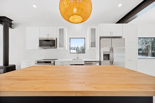 $975,000 | 39 Hilltop Lane, Unit LOT 2, Morristown, VT 05661