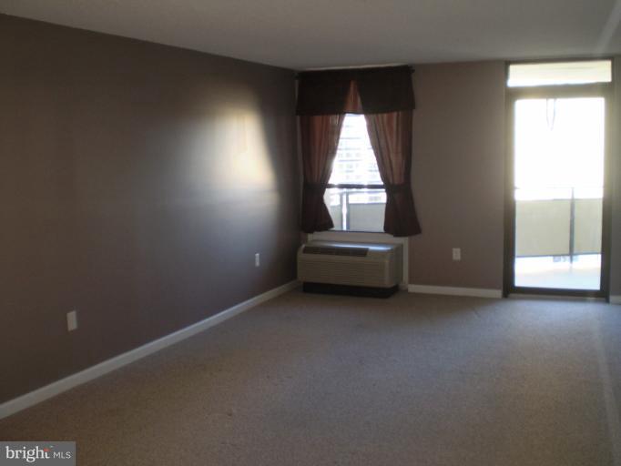 205 East Joppa Road, Unit 801 Towson, MD 21286 - Photo 14 of 16 Living Room
