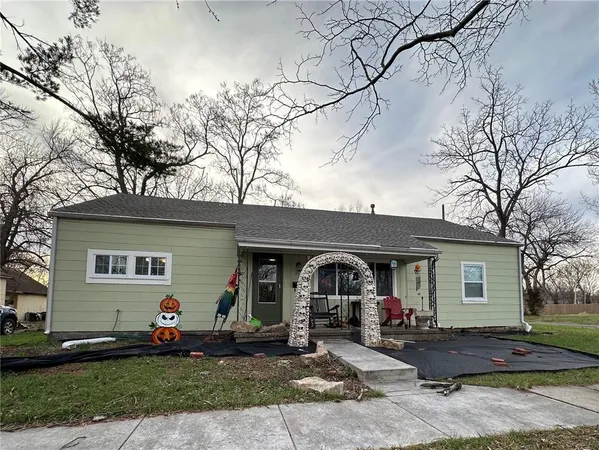 $240,000 | 736 North Sycamore Street, Ottawa, KS 66067