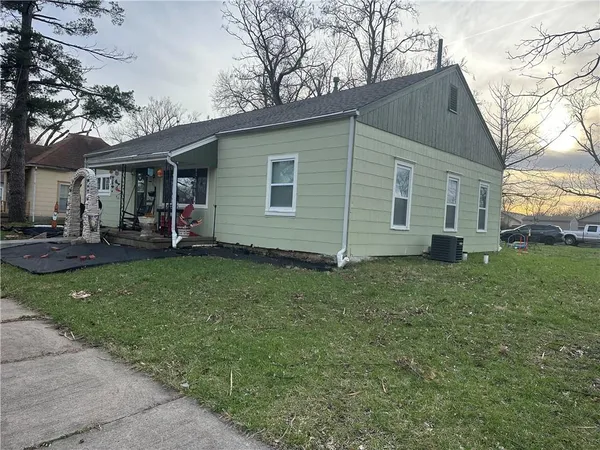 $240,000 | 736 North Sycamore Street, Ottawa, KS 66067