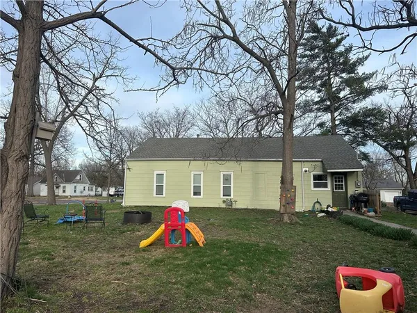 $240,000 | 736 North Sycamore Street, Ottawa, KS 66067