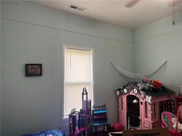 $240,000 | 736 North Sycamore Street, Ottawa, KS 66067