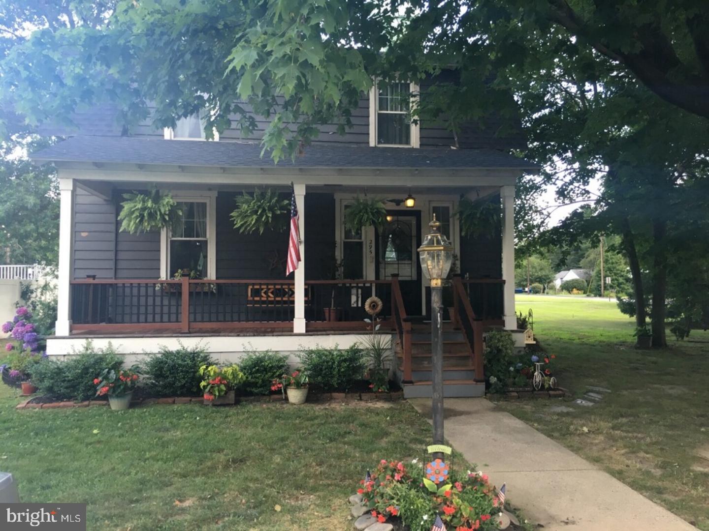 295 B Street Carneys Point, NJ 08069 - Photo 1 of 11 Front Yard