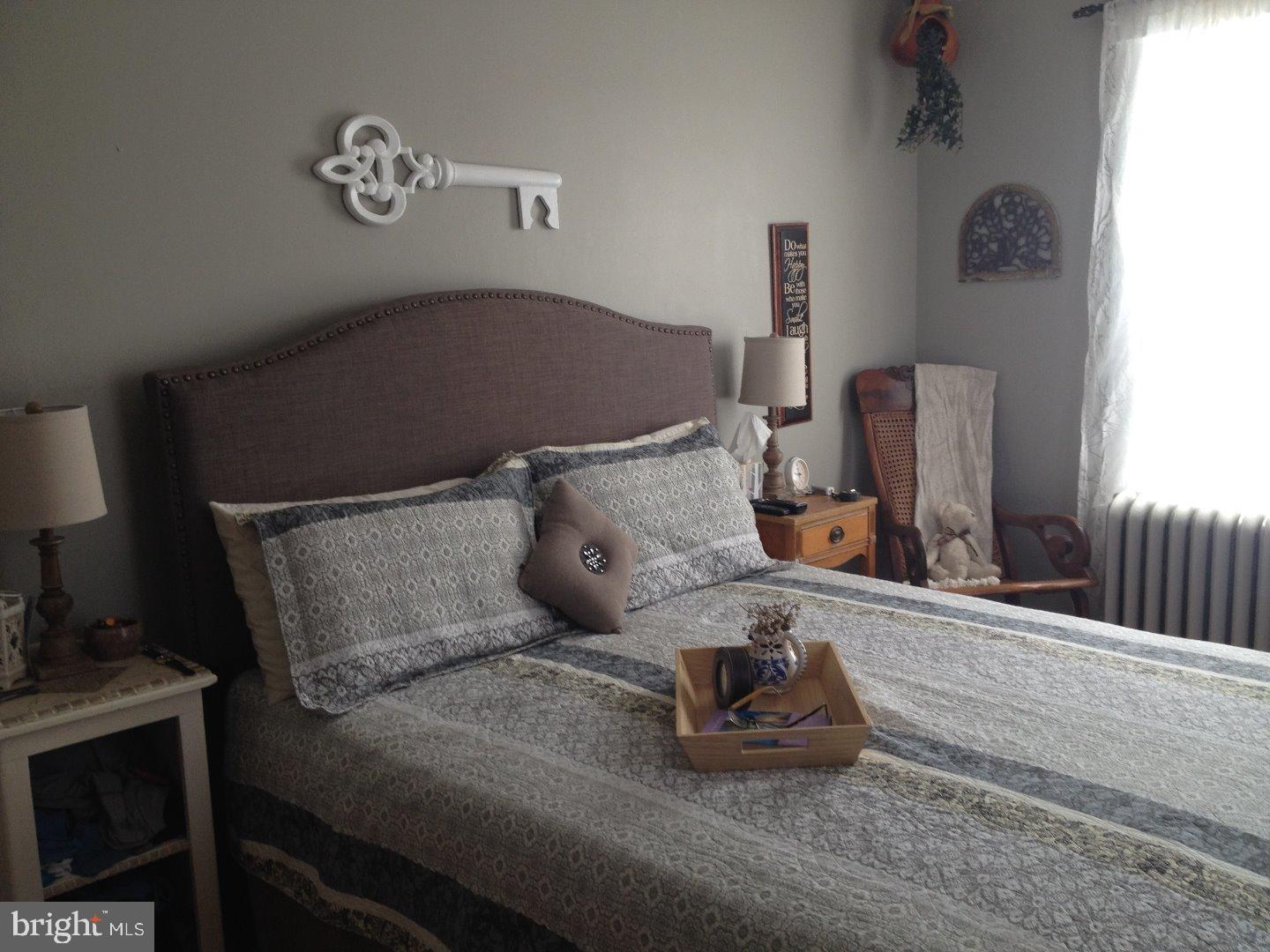 295 B Street Carneys Point, NJ 08069 - Photo 6 of 11 Bedroom - Main