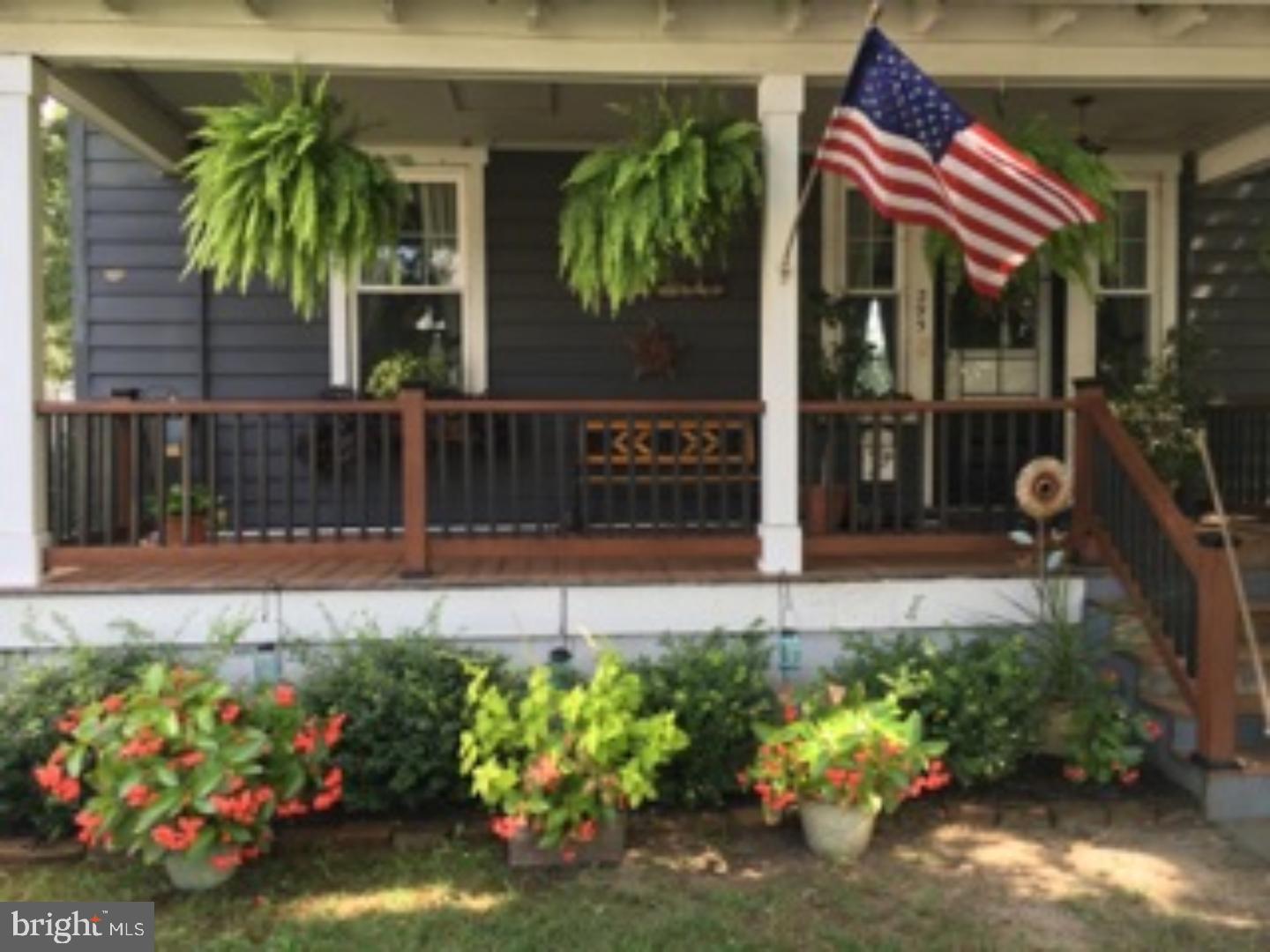 295 B Street Carneys Point, NJ 08069 - Photo 10 of 11 Porch