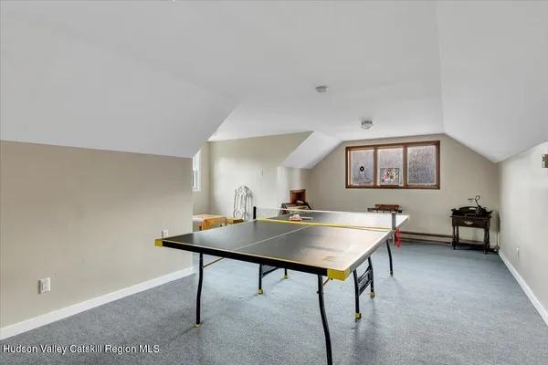 a view of livingroom with furniture