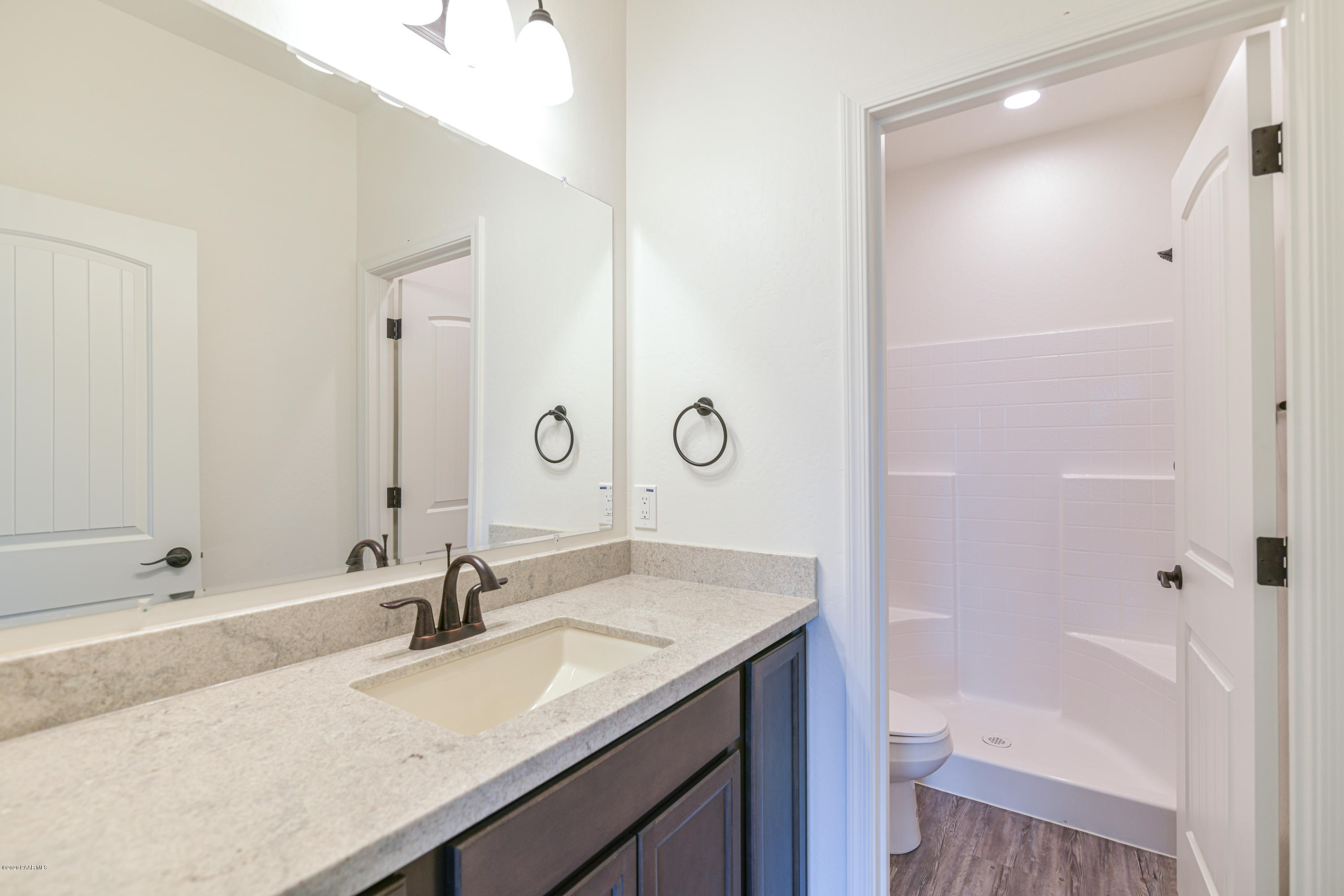 8362 Florentine Road Prescott Valley, AZ 86314 - Photo 25 of 39 Unit B Master Bathroom