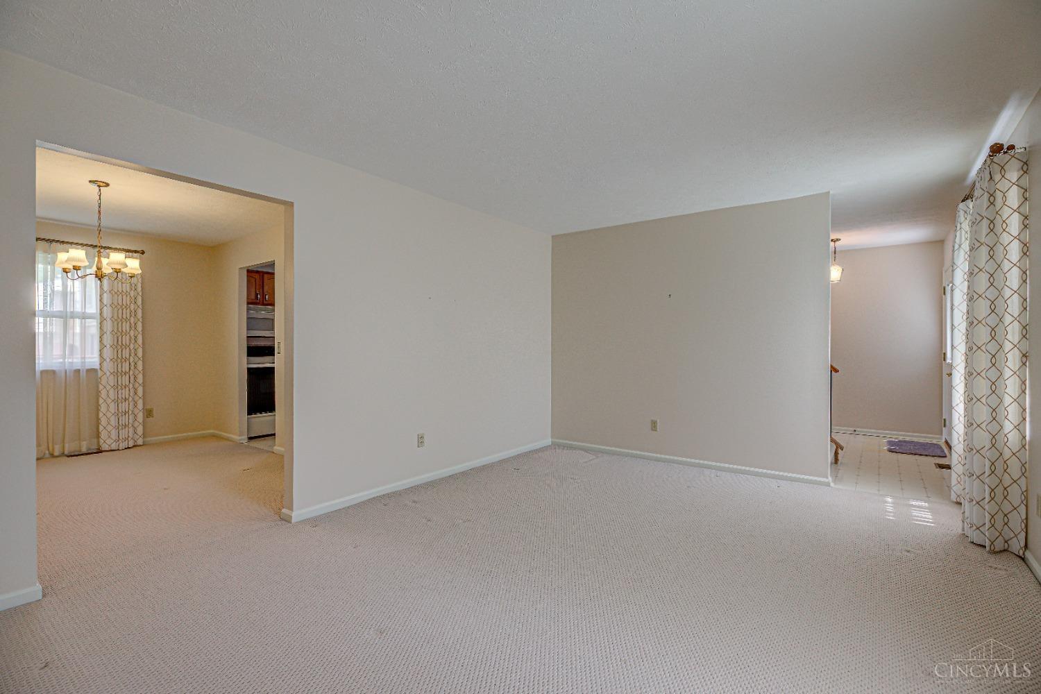 918 Yorkhaven Road Springdale, OH 45240 - Photo 9 of 28