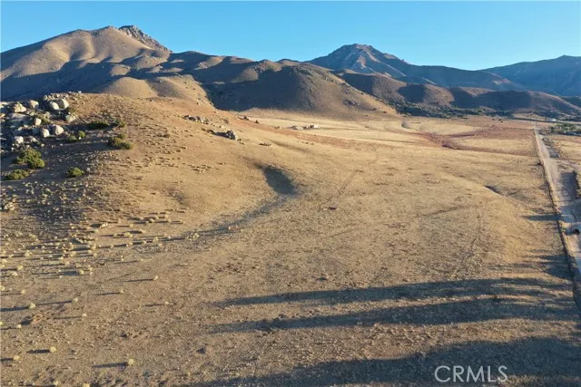 0 Buck Road Weldon, CA 93283 - Photo 16 of 23 a view of a dry yard with mountain