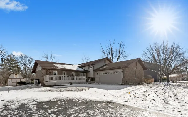 $349,900 | 3479 Innsbruck Lane, Crete, IL 60417