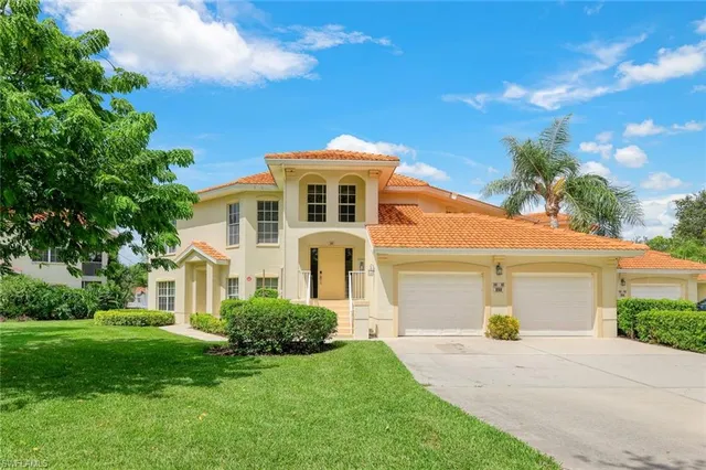 $798,000 | 898 Egrets Run, Unit 201, Naples, FL 34108
