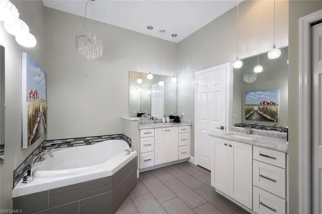 $798,000 | 898 Egrets Run, Unit 201, Naples, FL 34108