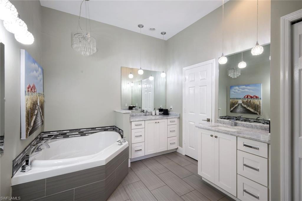 898 Egrets Run, Unit 201 Naples, FL 34108 - Photo 14 of 25