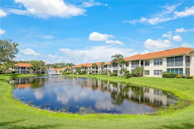 $798,000 | 898 Egrets Run, Unit 201, Naples, FL 34108