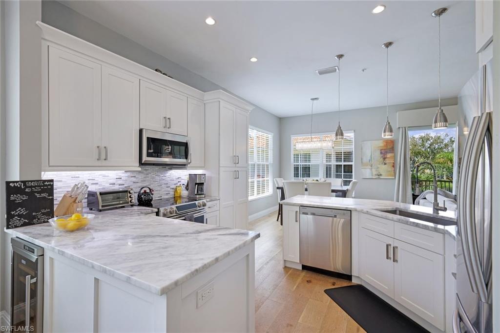 898 Egrets Run, Unit 201 Naples, FL 34108 - Photo 6 of 25