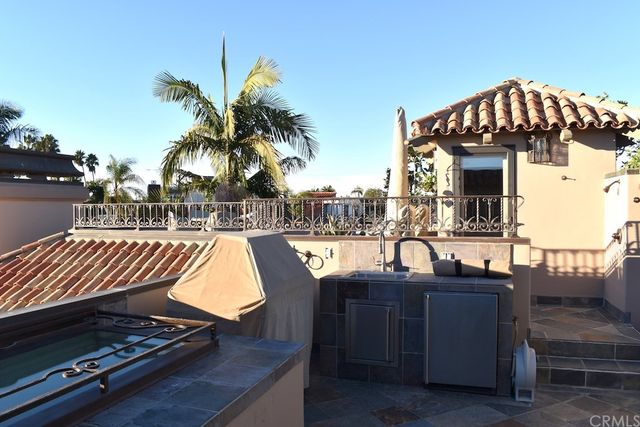 $3,350,000 | 215 Rivo Alto Canal, Long Beach, CA 90803