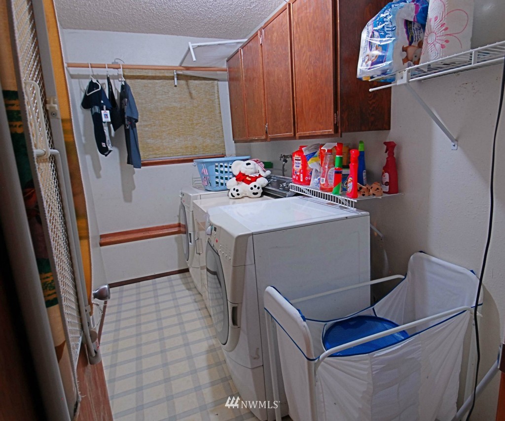 15946 Southeast 176th Place Renton, WA 98058 - Photo 17 of 21 Gallery Image 17