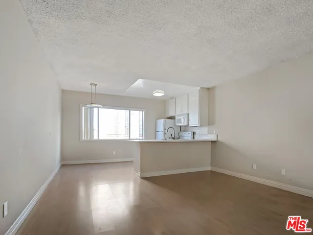 $2,138 | 1538 11th Street, Unit 7, Santa Monica, CA 90401