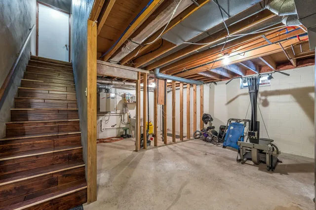 $334,900 | 211 Tanglewood Lane, Blue Earth, MN 56013