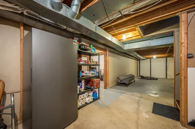 $334,900 | 211 Tanglewood Lane, Blue Earth, MN 56013