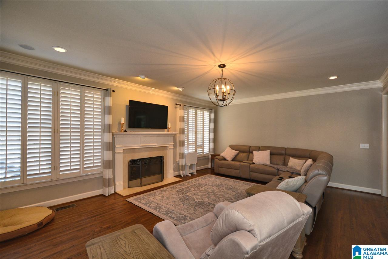 4037 Milner Way Hoover, AL 35242 - Photo 5 of 48