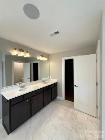 $3,900 | 17023 Soho Drive, Charlotte, NC 28204