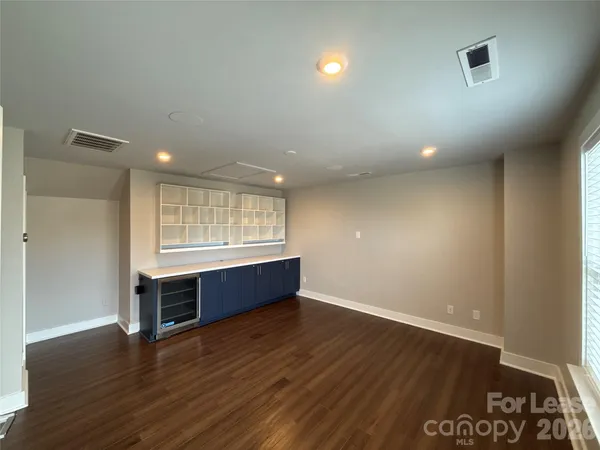 $3,900 | 17023 Soho Drive, Charlotte, NC 28204