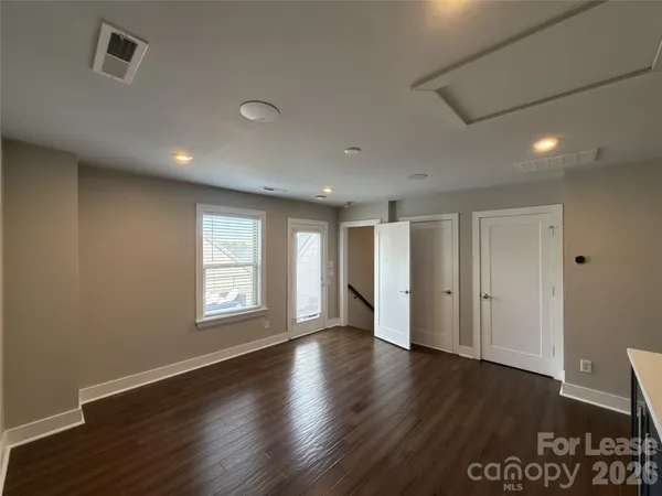 $3,900 | 17023 Soho Drive, Charlotte, NC 28204