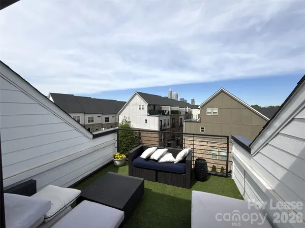 $3,900 | 17023 Soho Drive, Charlotte, NC 28204