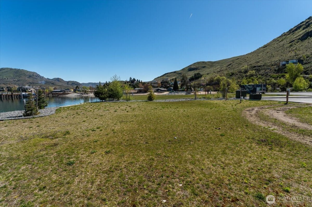 105 Bass Lane Chelan, WA 98816 - Photo 12 of 29